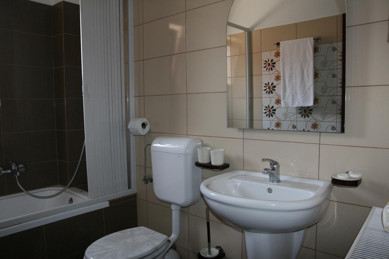Hotel Kilometrul Zero Dragasani Extérieur photo