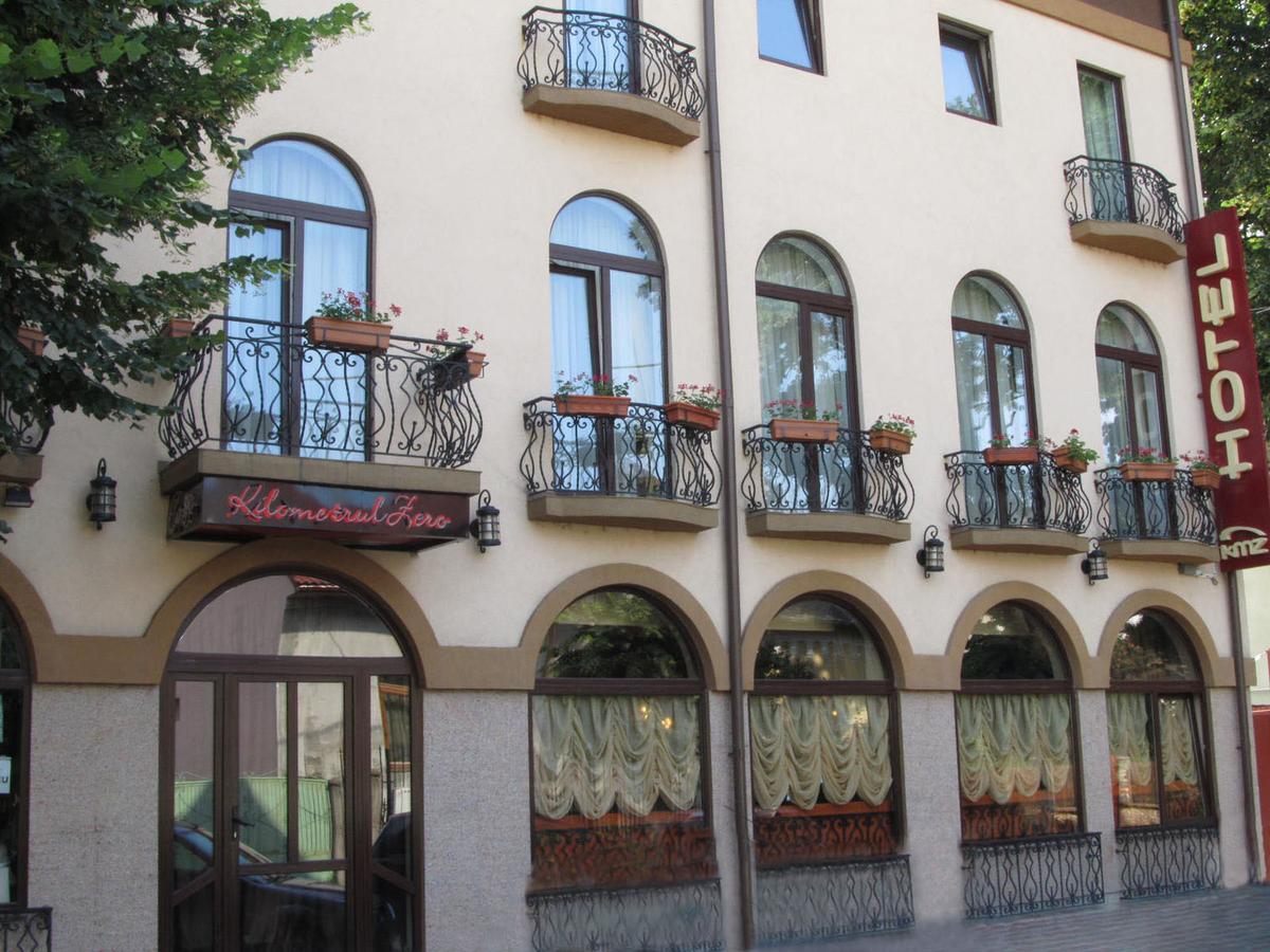 Hotel Kilometrul Zero Dragasani Extérieur photo